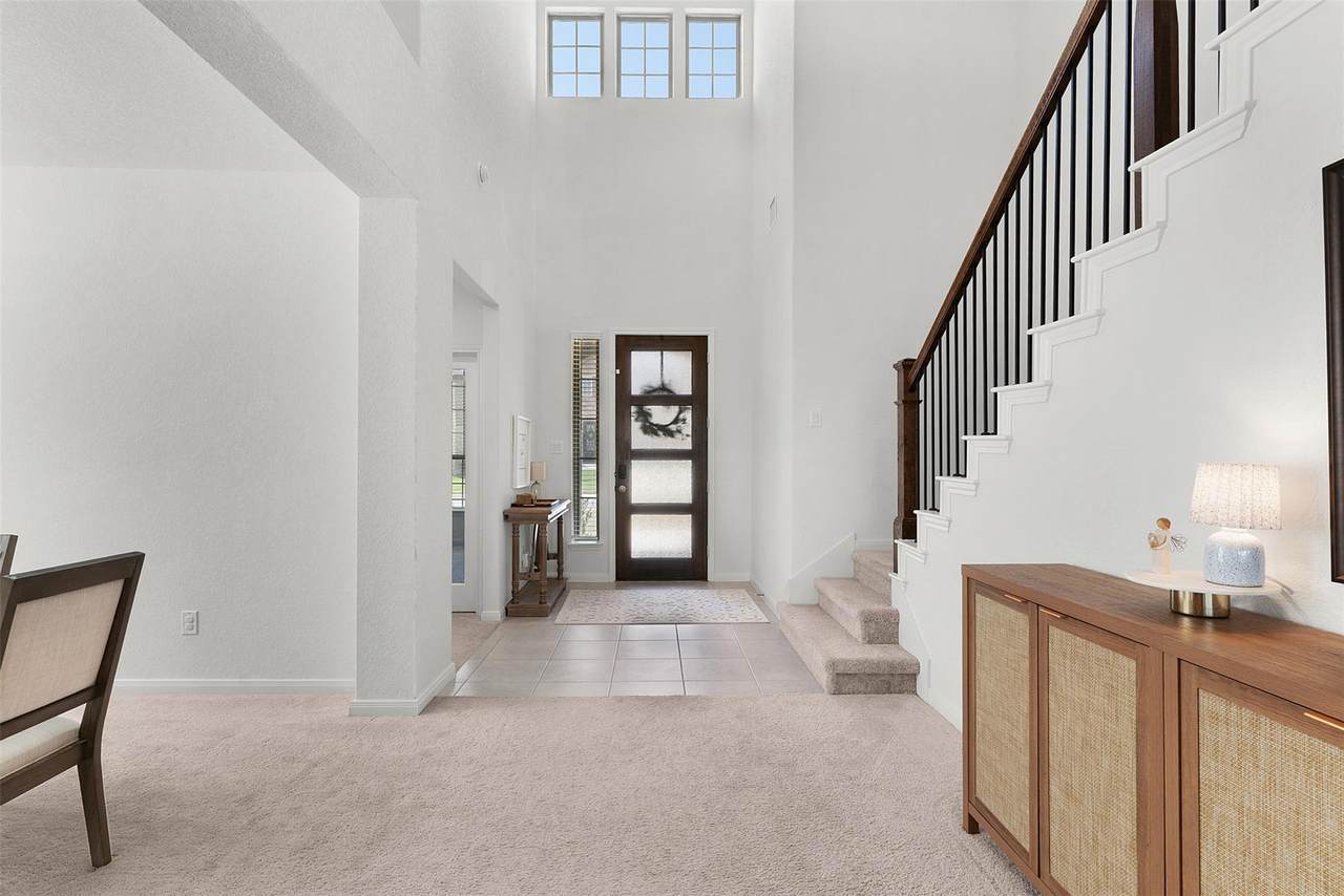 915 Blue Violet - Photo 1