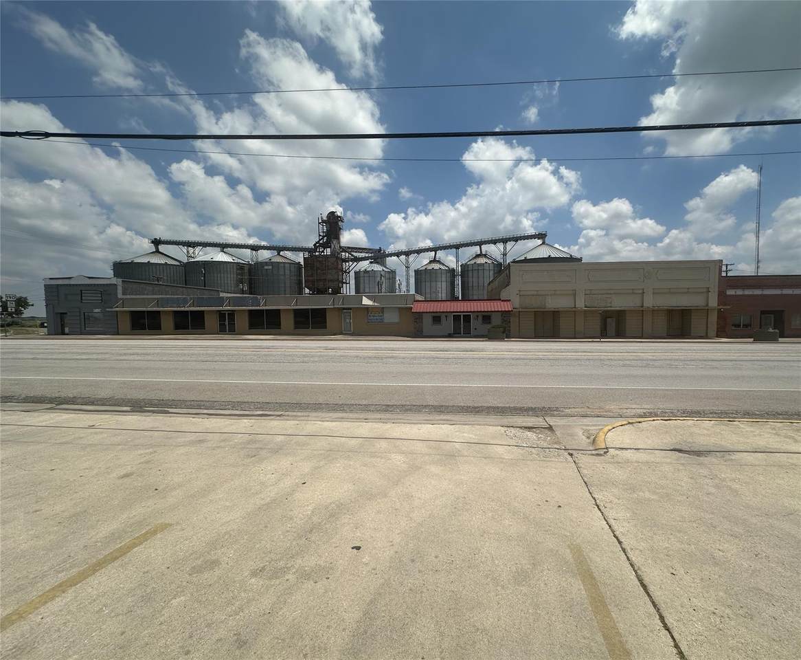 8 Mesquite Ave - Photo 1