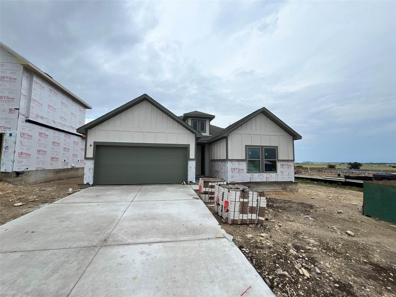 305 Memita Rd - Photo 1