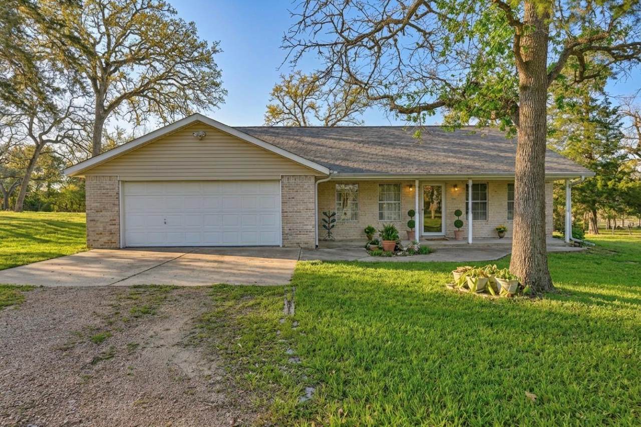 319 Shady Acres Ln - Photo 1