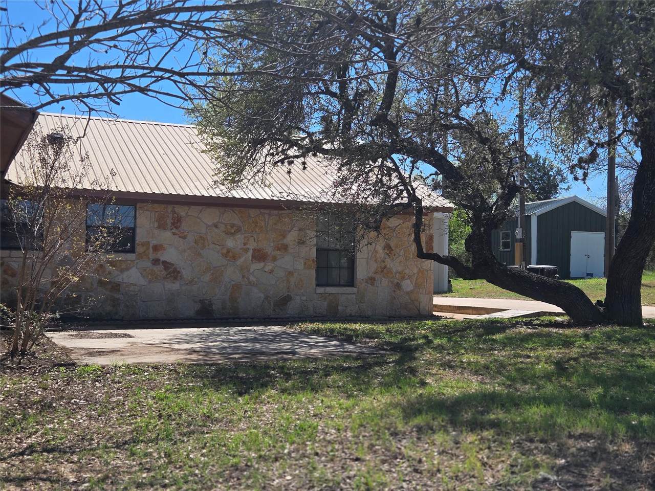 12257 Fm 1431 - Photo 1