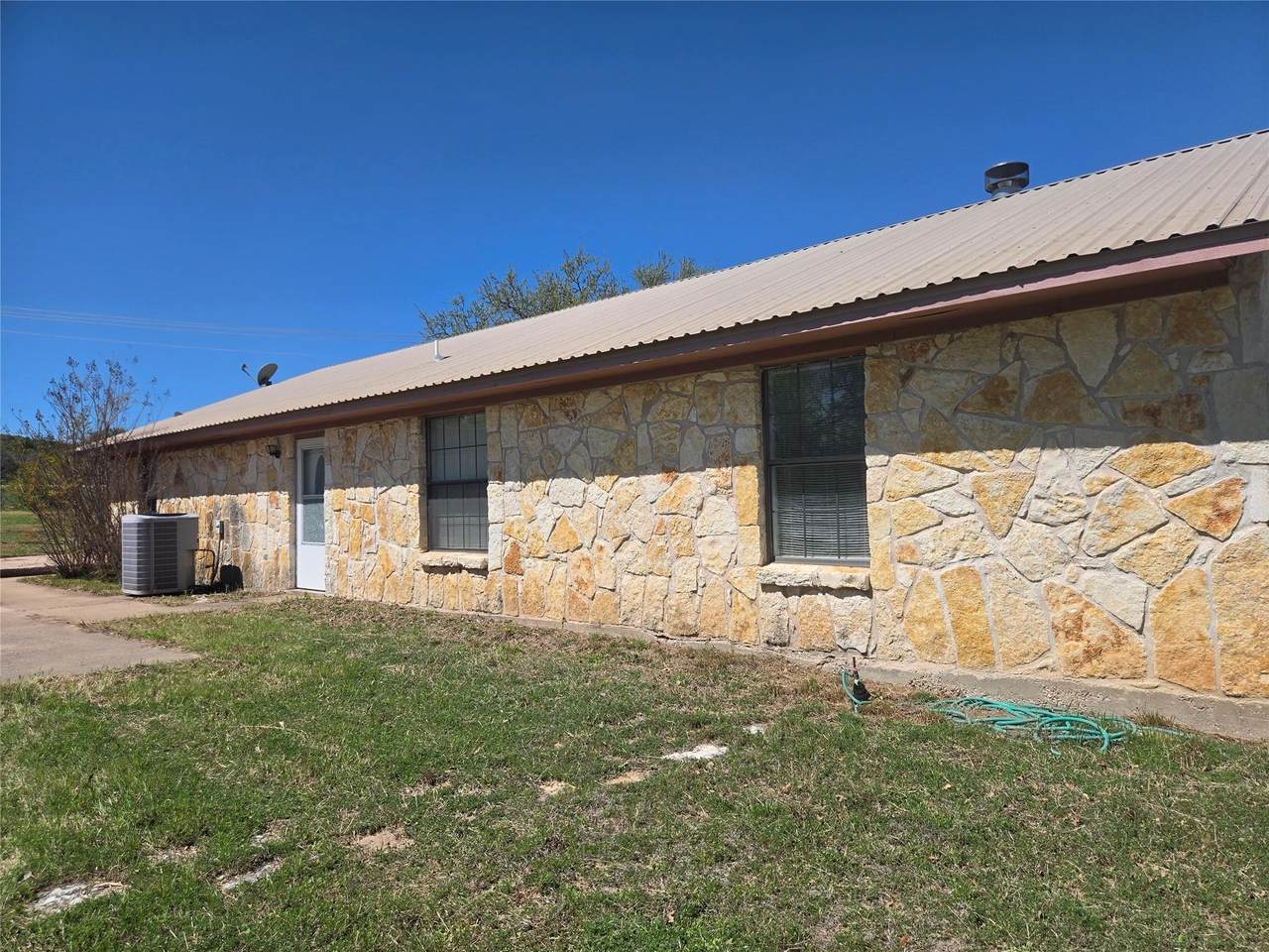 https://bt-photos.global.ssl.fastly.net/austin/1280_boomver_2_8139694-2.jpg