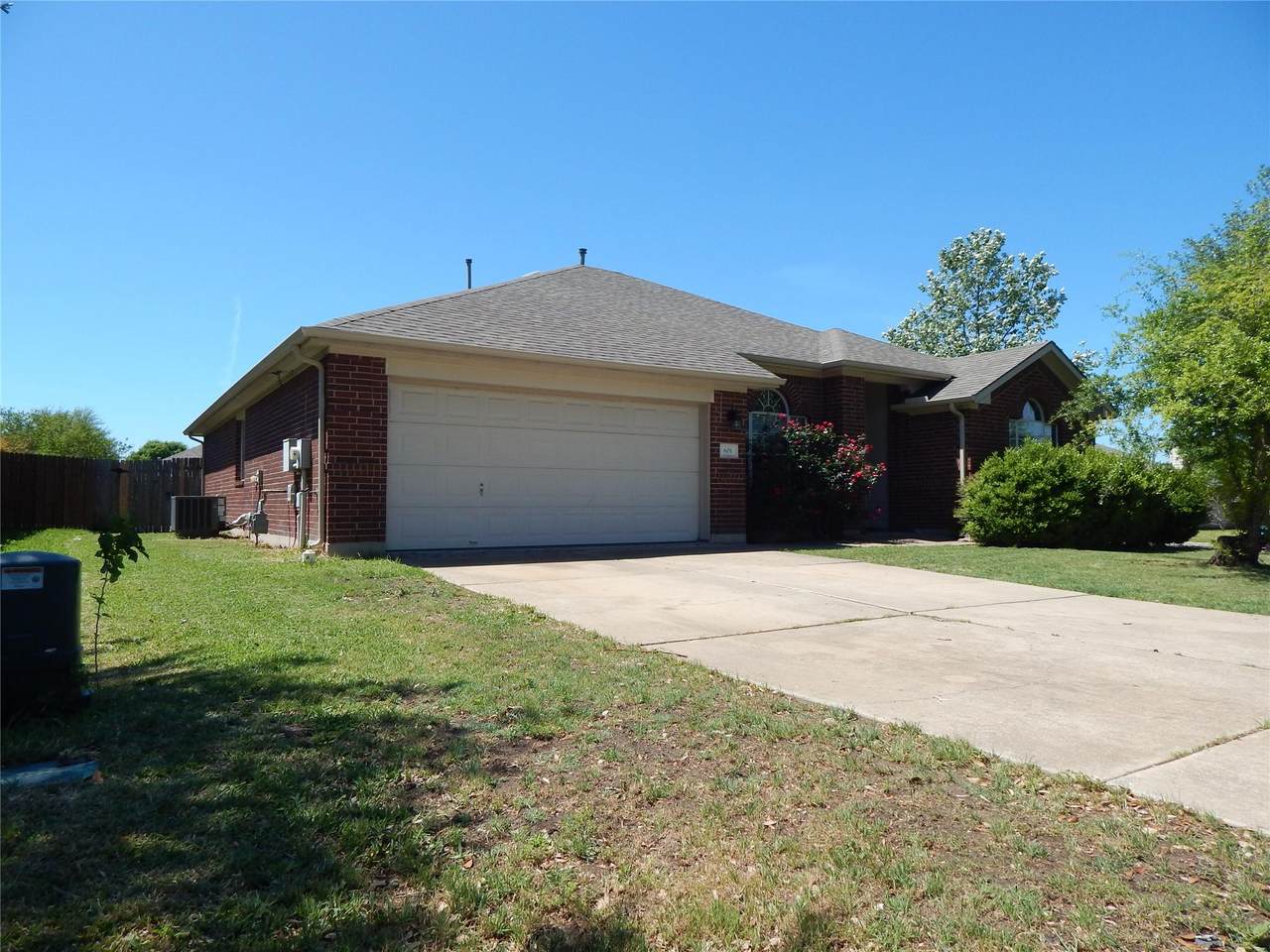 601 Abbeyglen Castle Dr - Photo 1