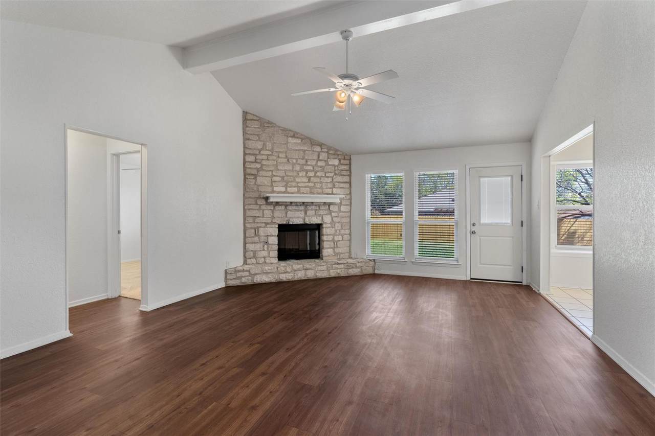 212 Rockcrest Dr - Photo 1