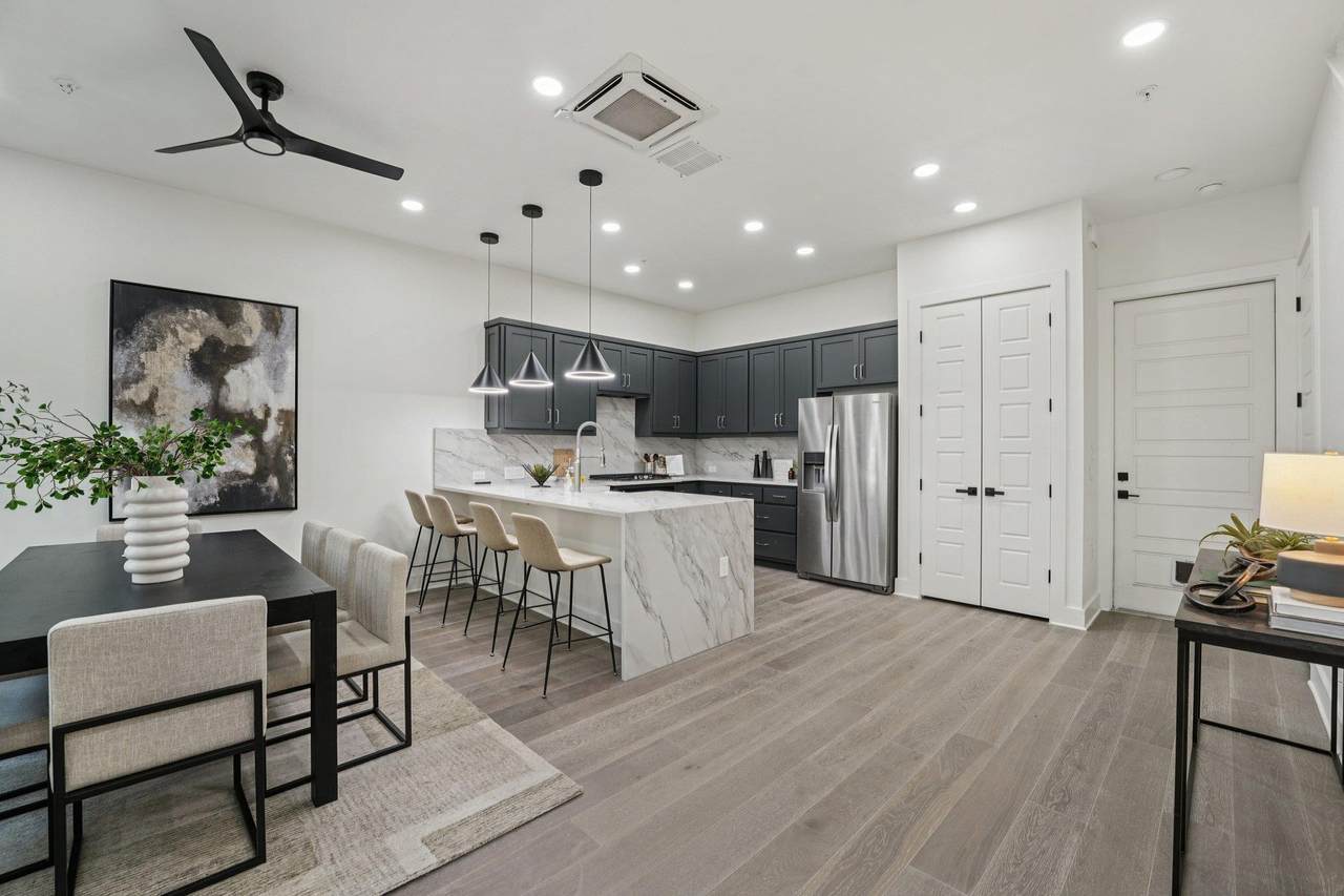 2811 Zach Scott St - Photo 1