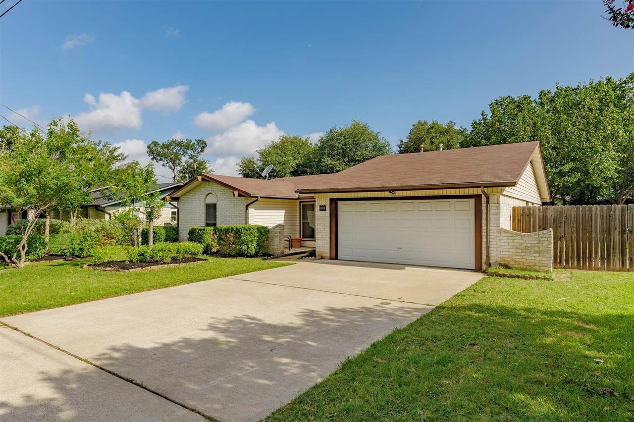 1005 Ranch Rd - Photo 1