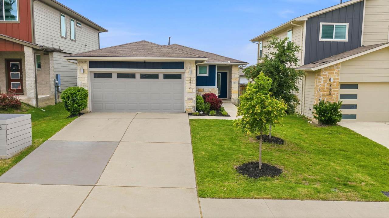2216 Tucker Ln - Photo 1