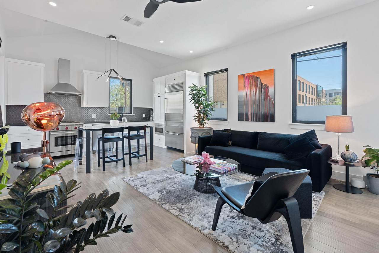 308 Onion St - Photo 1