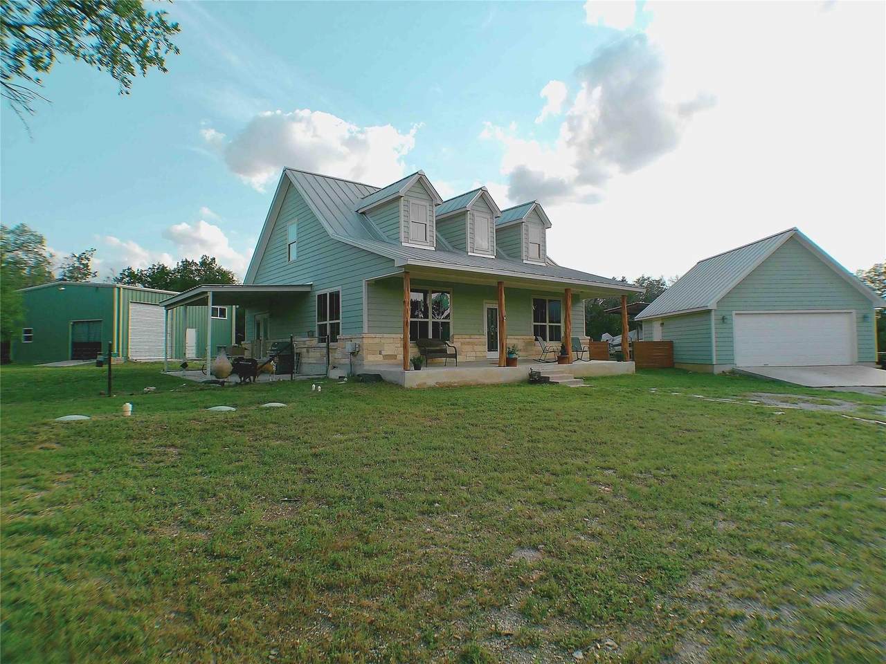 923 Debco Ln - Photo 1