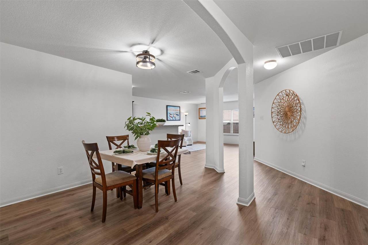 156 Proclamation Ave - Photo 1