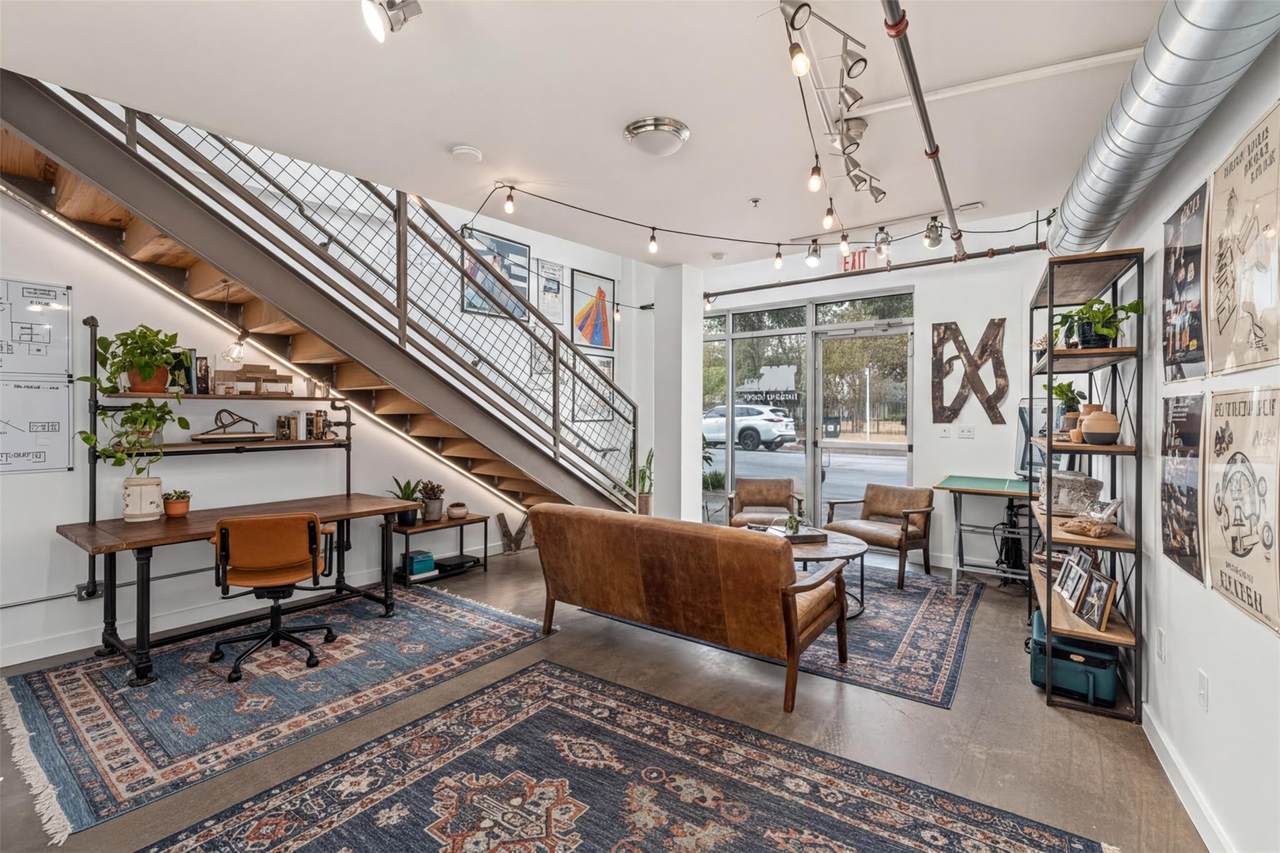 1601 Cesar Chavez St - Photo 1