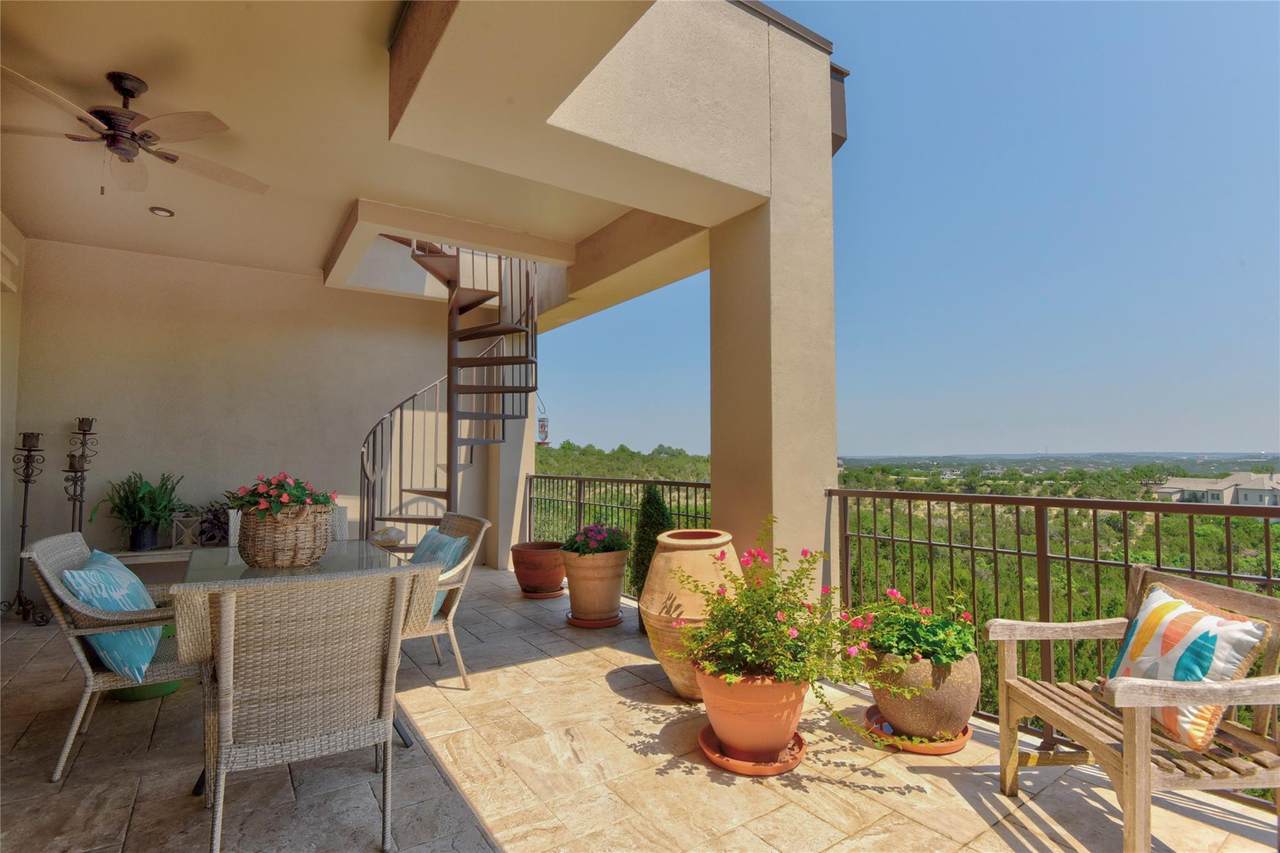 8200 Southwest Pkwy - Photo 1