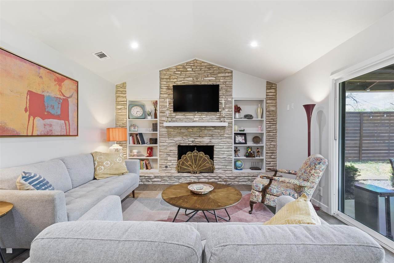 3208 Yellowpine Ter - Photo 1