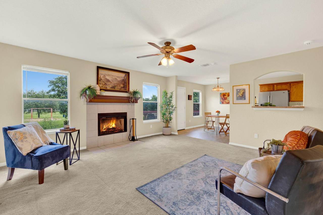 2047 Lisa Ln - Photo 1