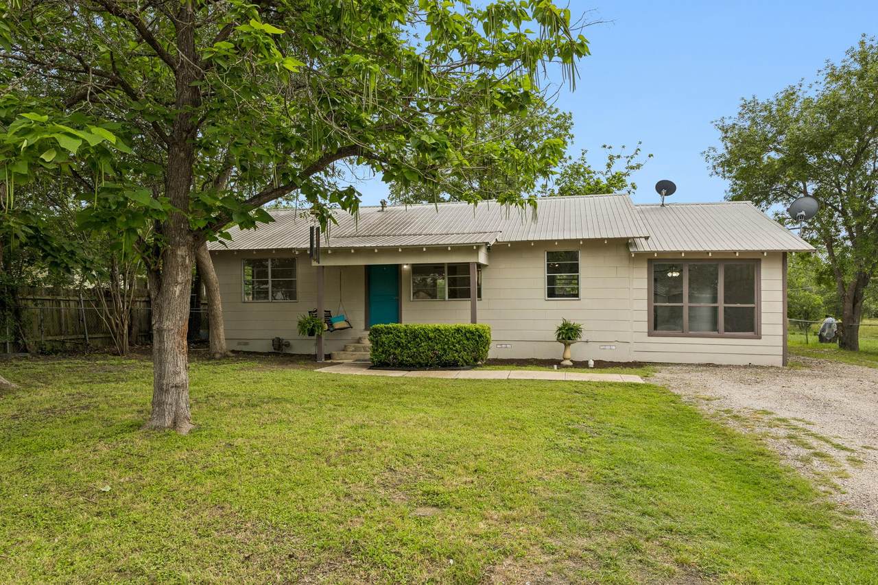 706 John Nagle St - Photo 1