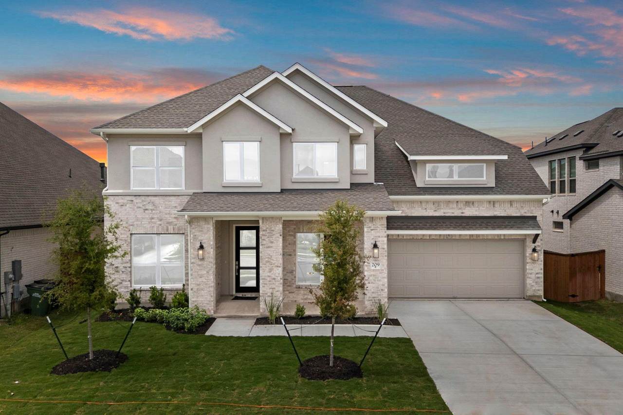 209 Camille St - Photo 1