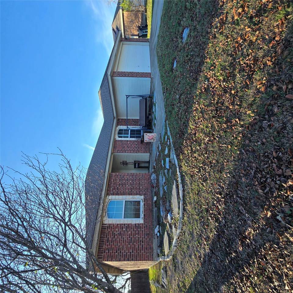 212 Druse Ln - Photo 1