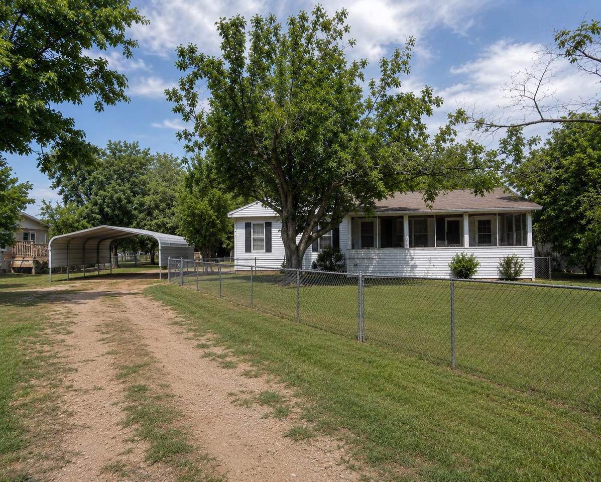 111 Pecan Orchard Ln - Photo 1