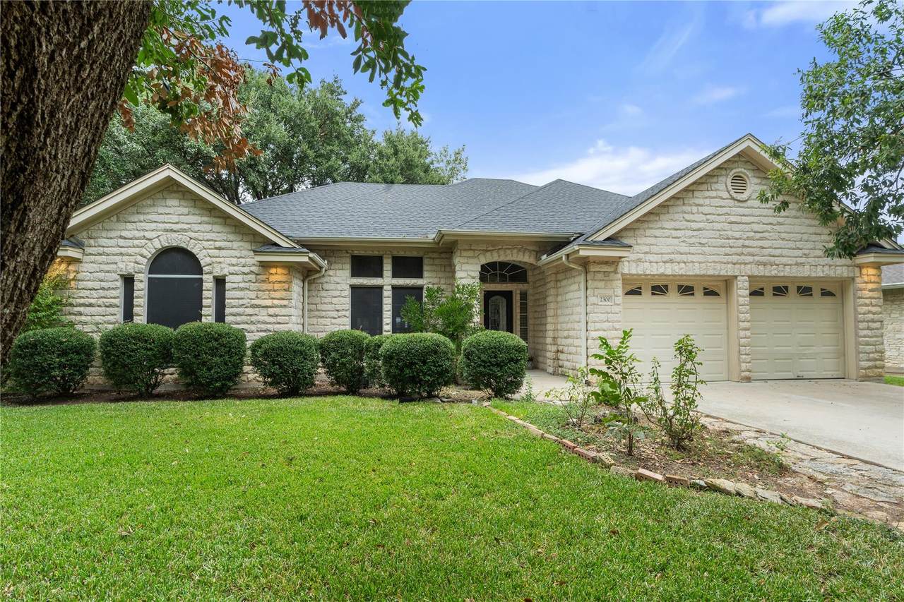 2300 Willow Ln - Photo 1