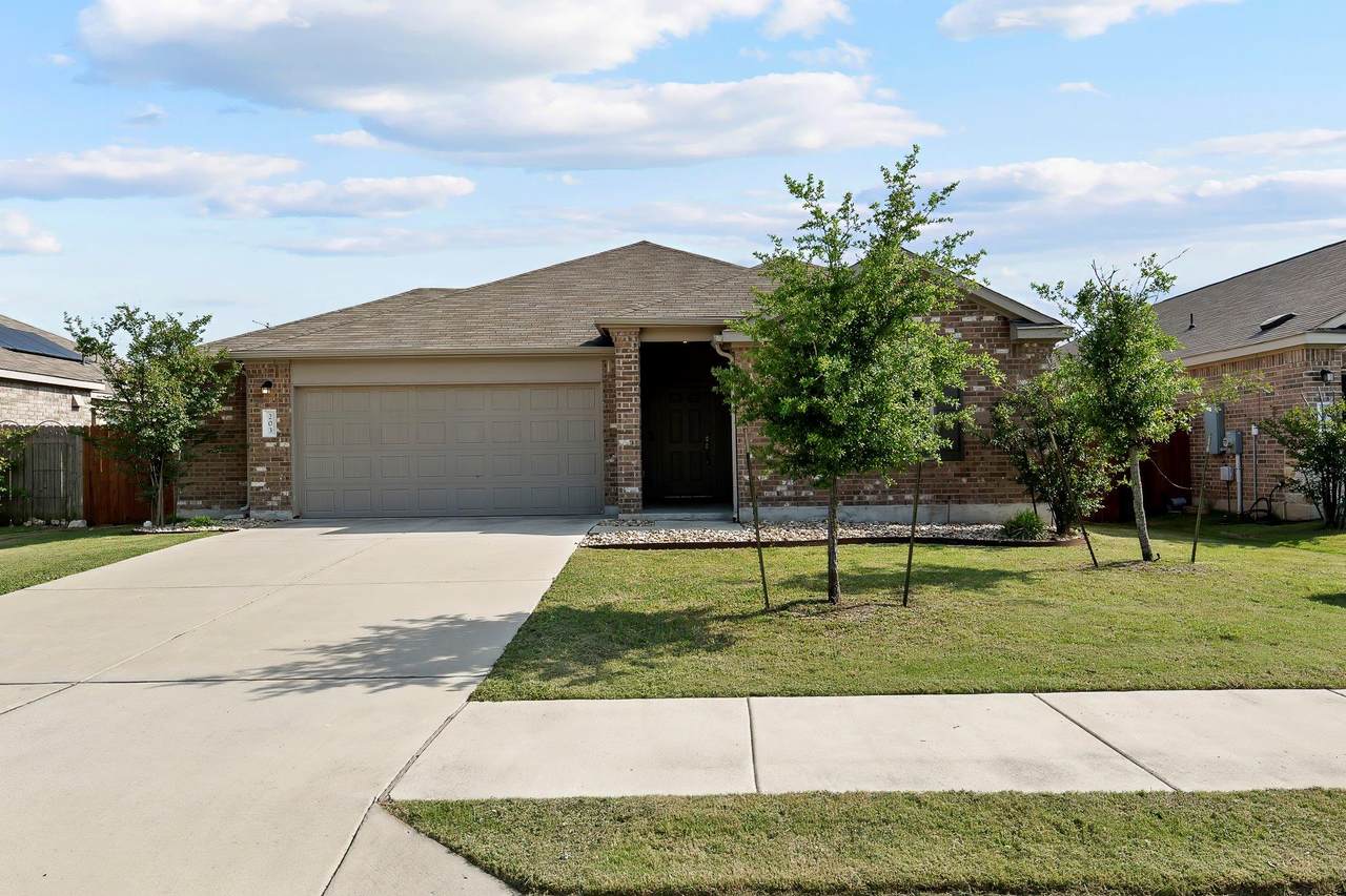 203 Helen Rd - Photo 1