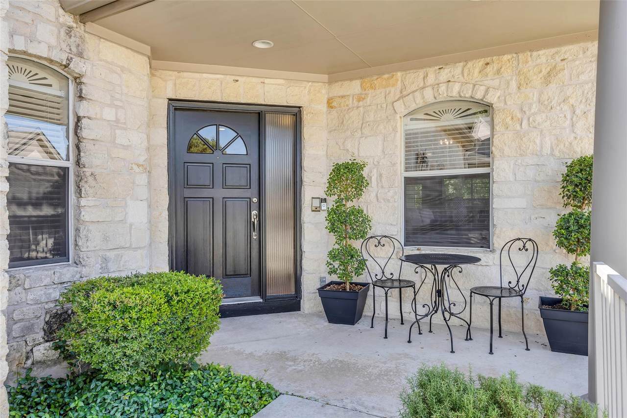 5511 Oakwood Cv - Photo 1