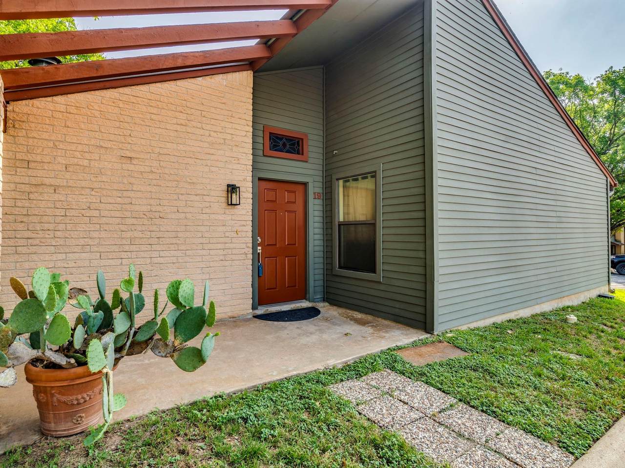 3815 Menchaca Rd - Photo 1