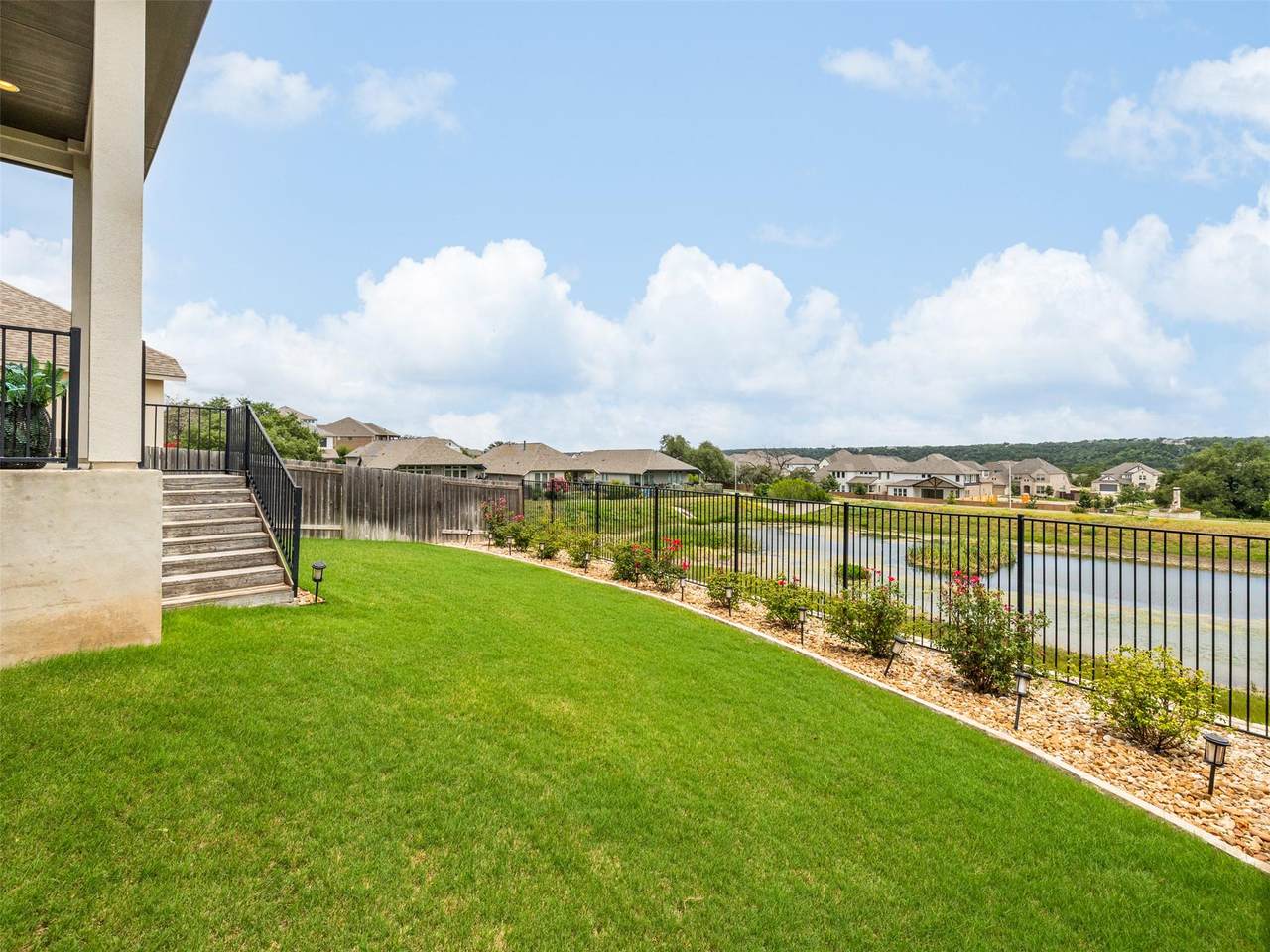 https://bt-photos.global.ssl.fastly.net/austin/1280_boomver_3_9387800-2.jpg