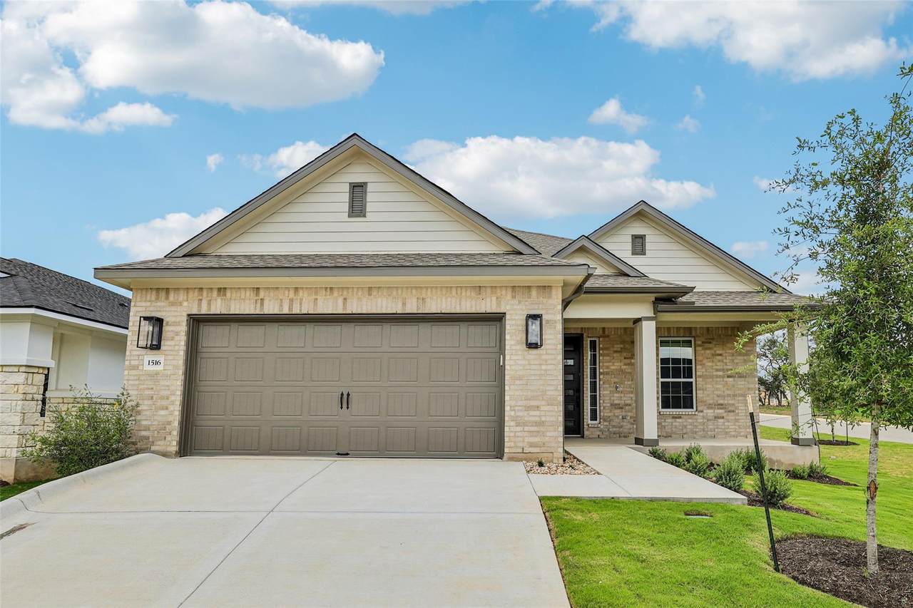 1516 Dancing Oak Ln - Photo 1