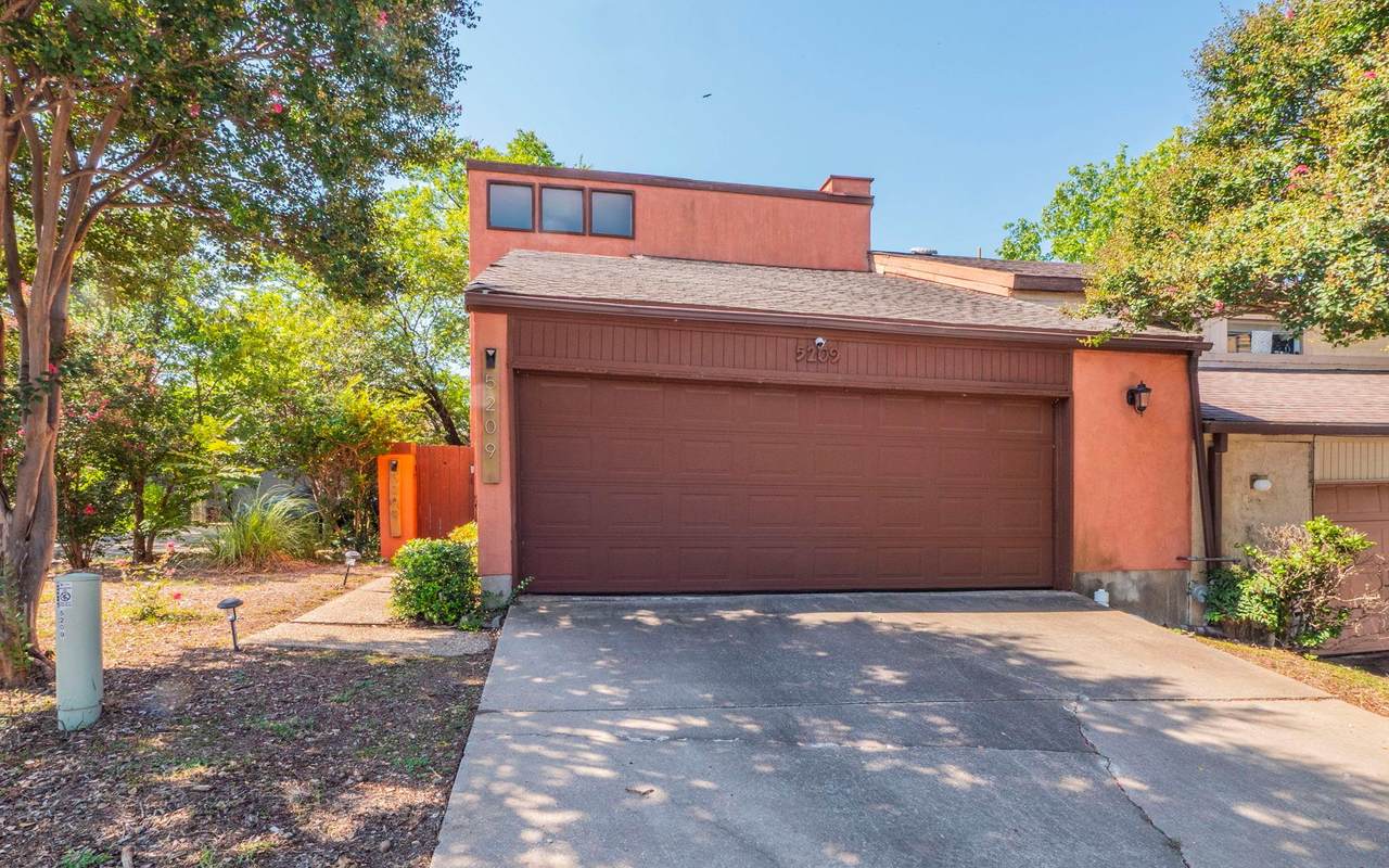 5209 Langwood Dr - Photo 1