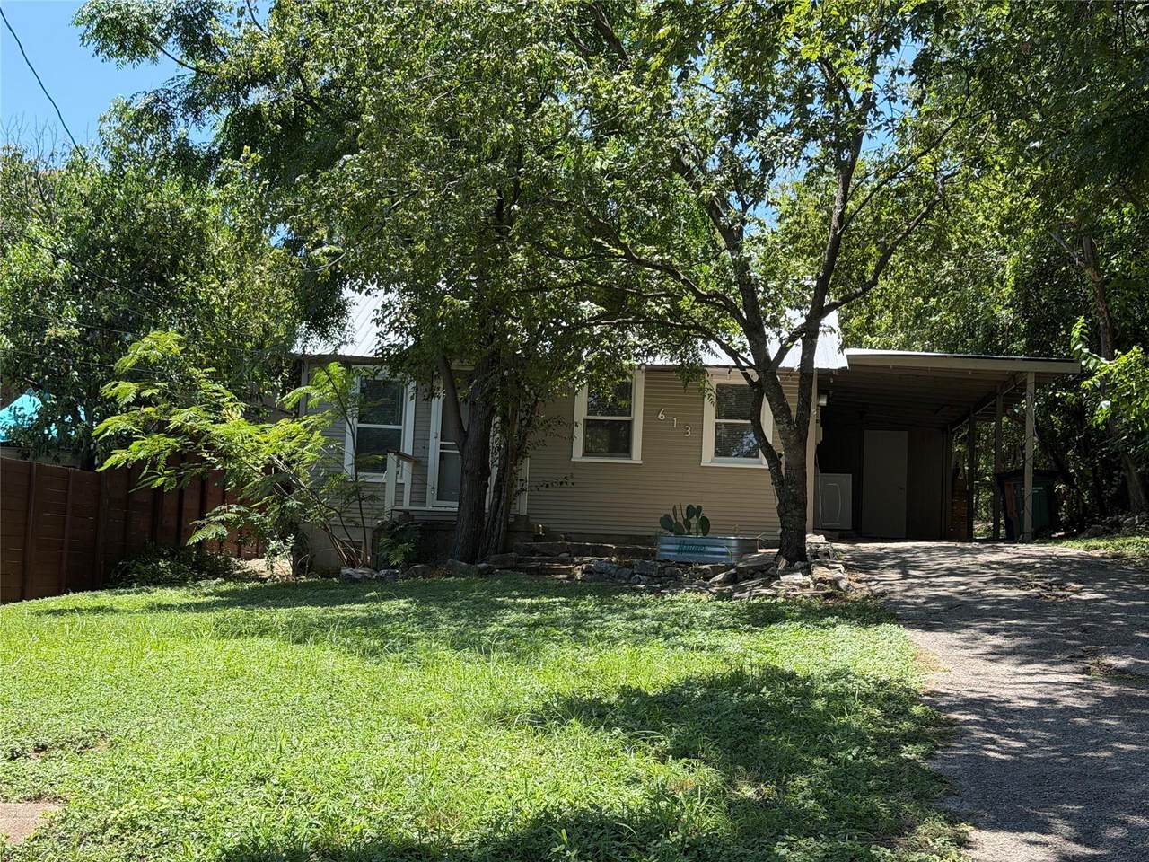 https://bt-photos.global.ssl.fastly.net/austin/1280_boomver_2_9501589-2.jpg
