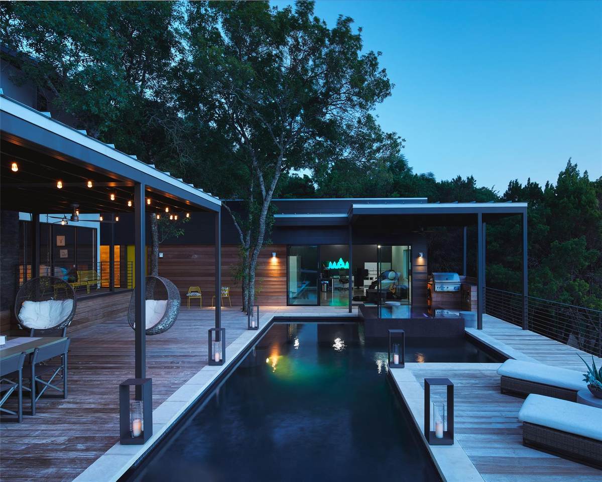 4713 Via Media - Photo 1