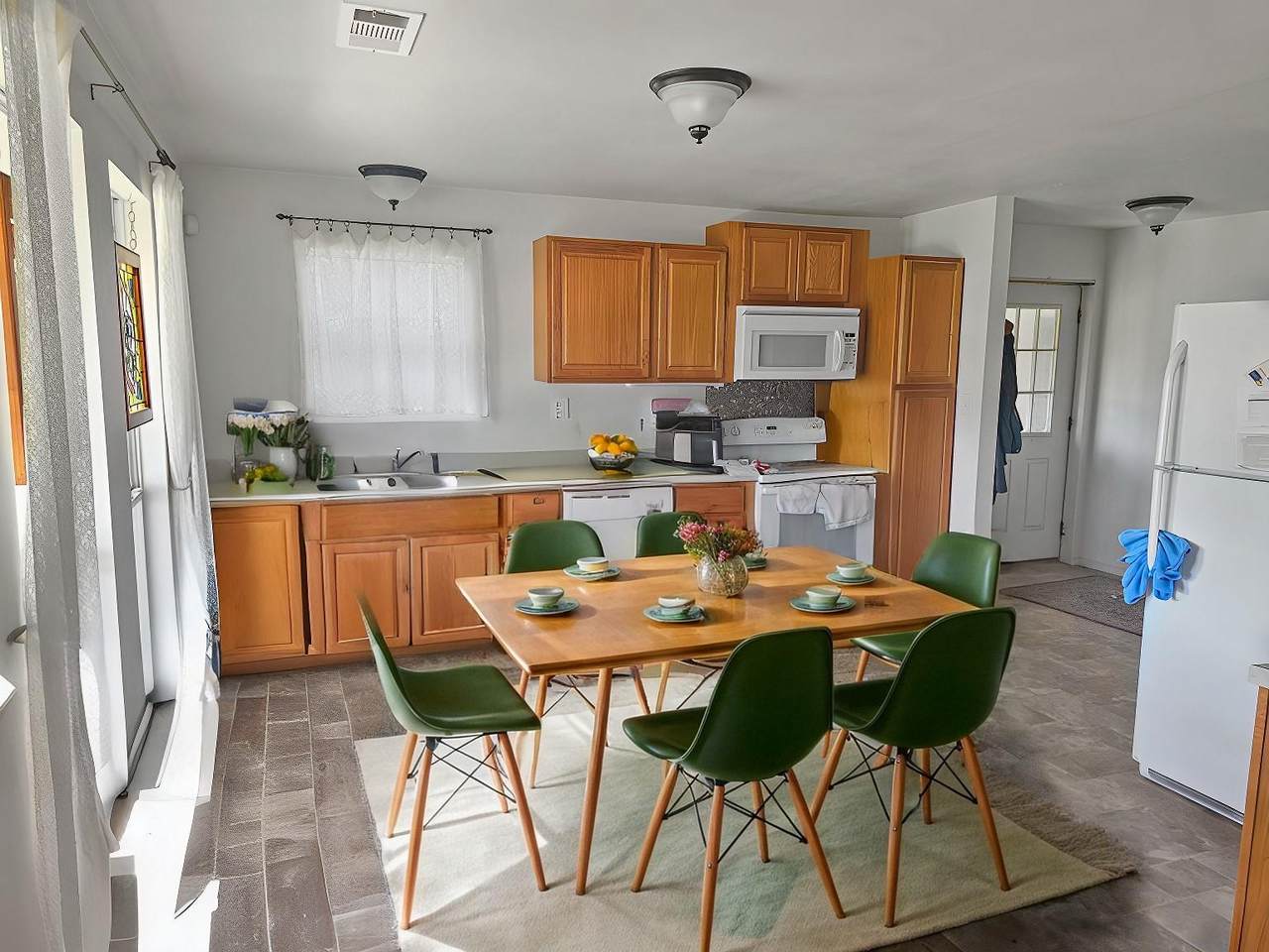 11701 Reata Dr - Photo 1