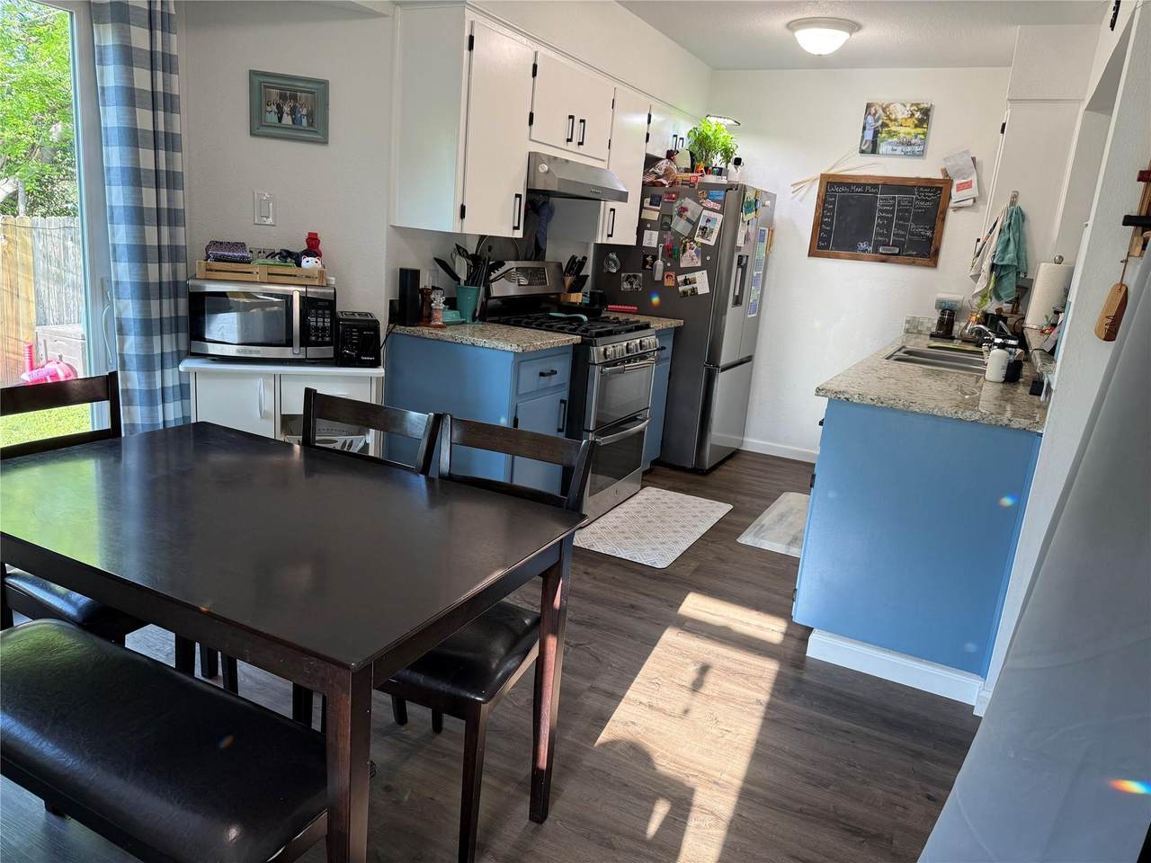 402 Yucca Dr - Photo 1