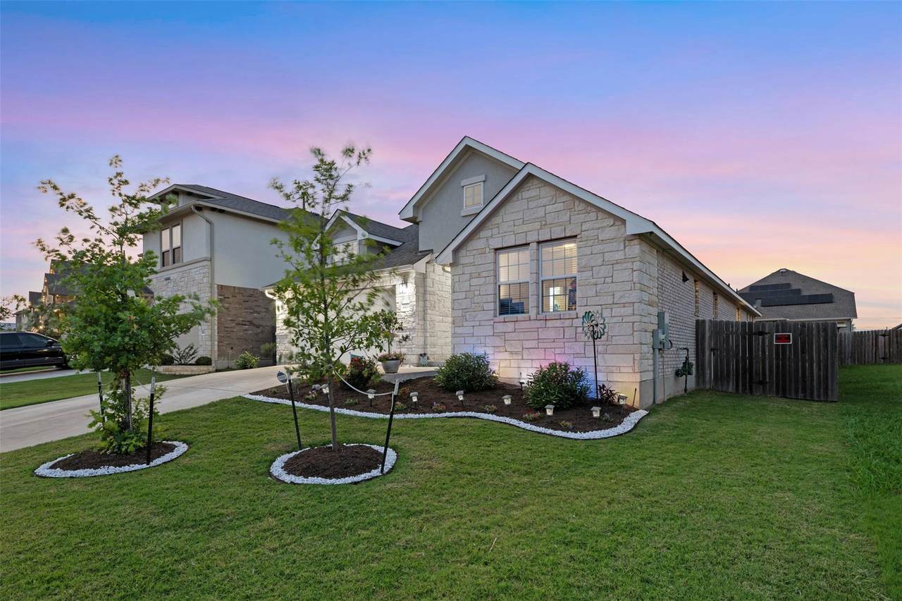 4420 Jackies Dr - Photo 1