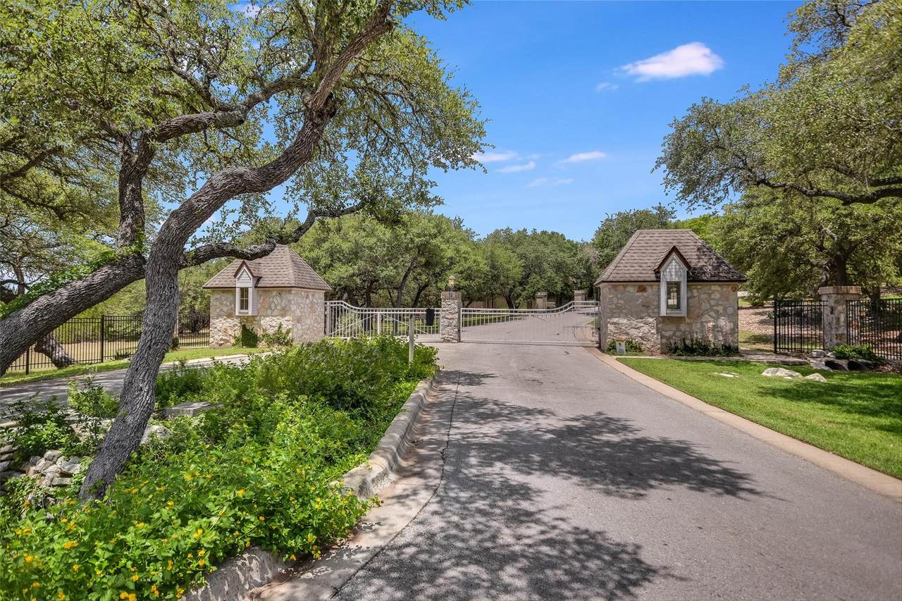 8611 Young Ln - Photo 1