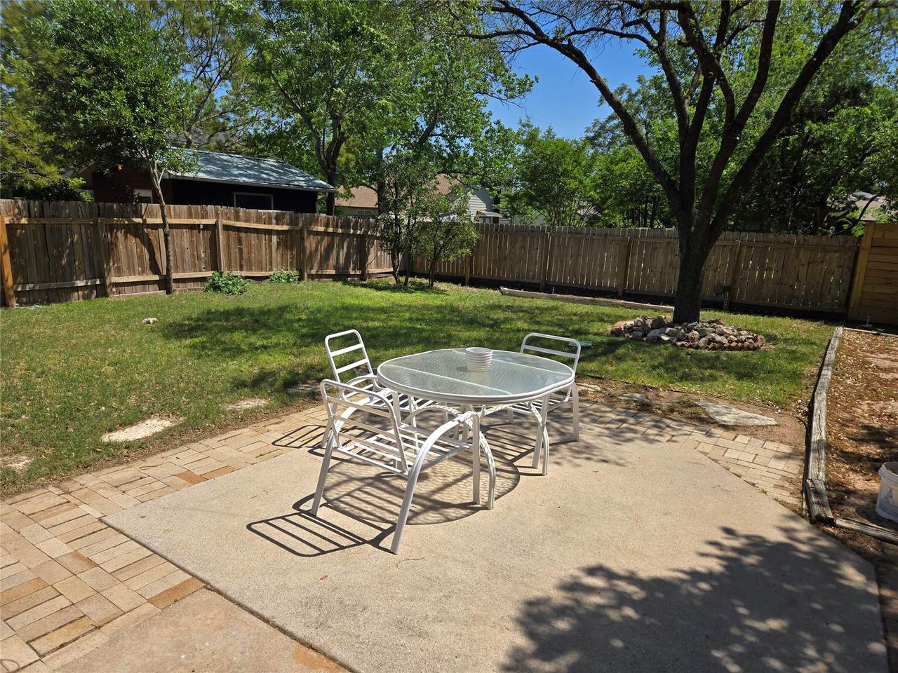 804 Sunny Ln - Photo 1
