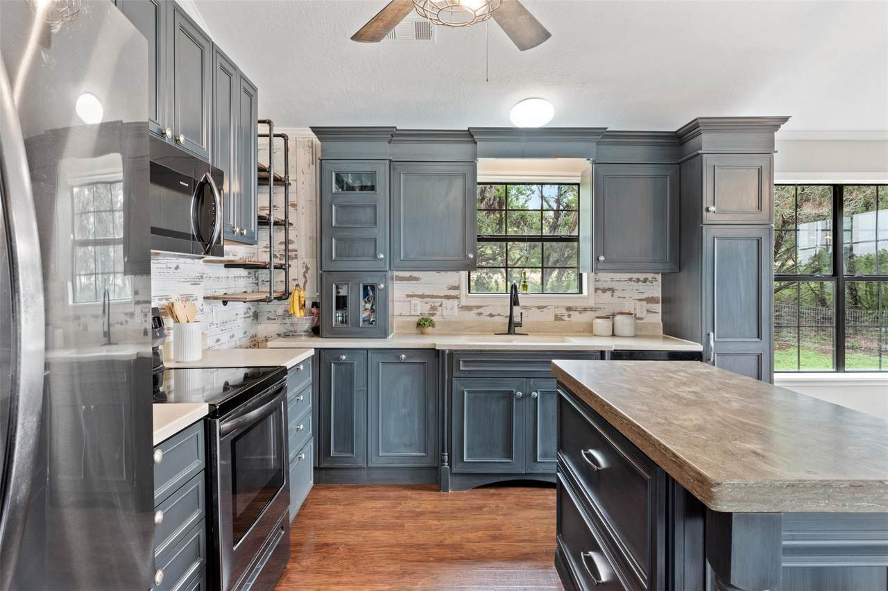 250 Kothmann Rd - Photo 1