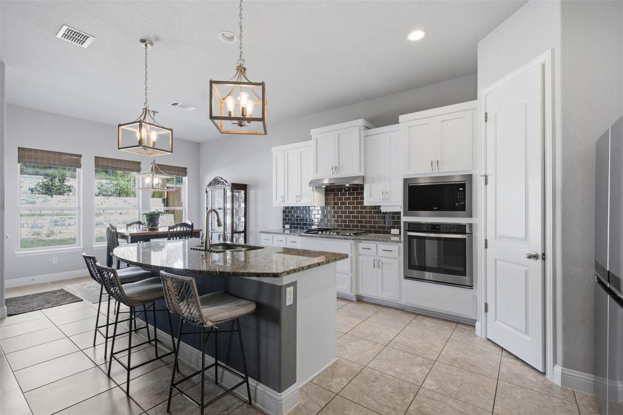 324 Stoney Point Rd - Photo 1