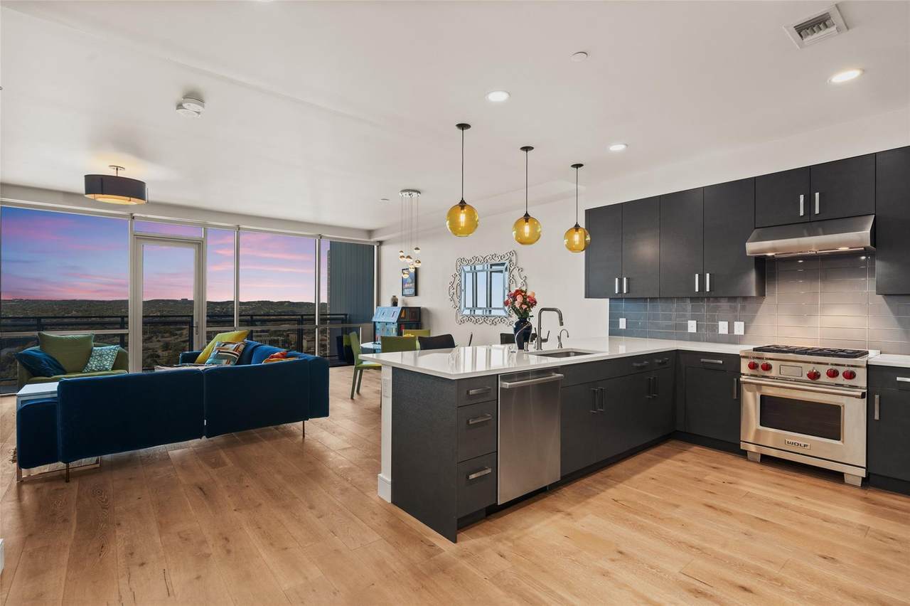 222 West Ave - Photo 1