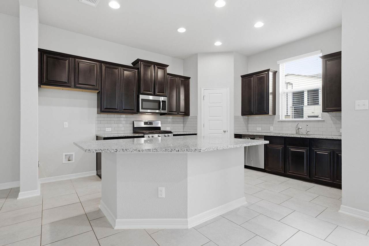 2210 Dillon Pond Ln - Photo 1