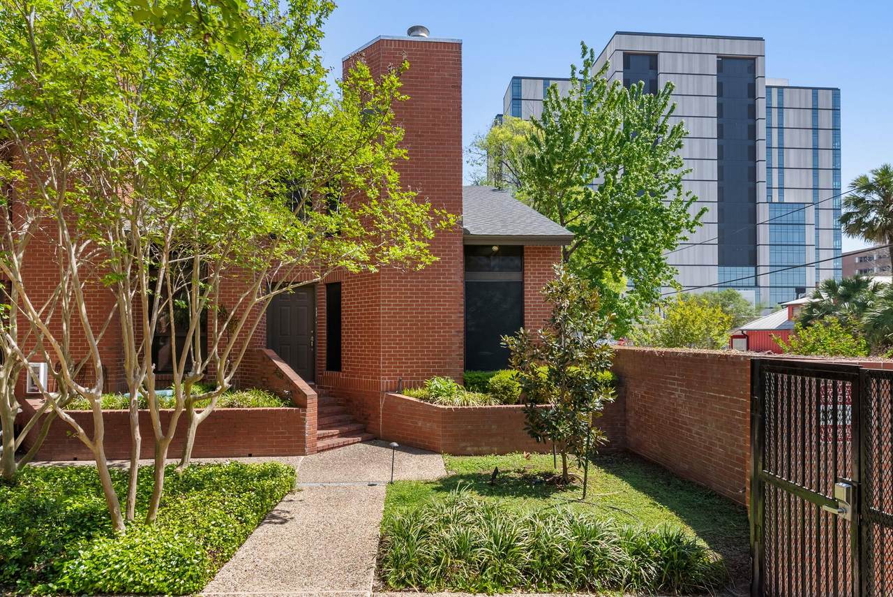 510 W 18Th St - Photo 1