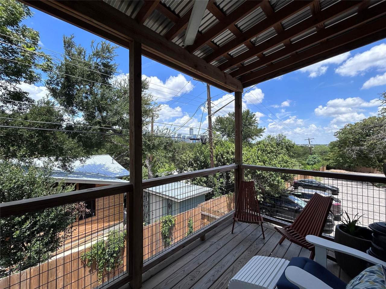 1518 Parker Ln - Photo 1