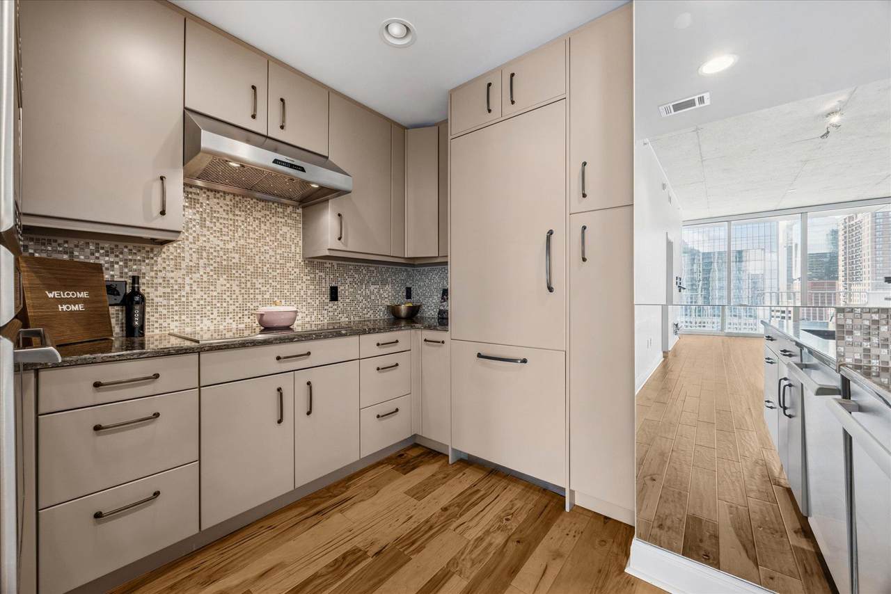 360 Nueces St - Photo 1