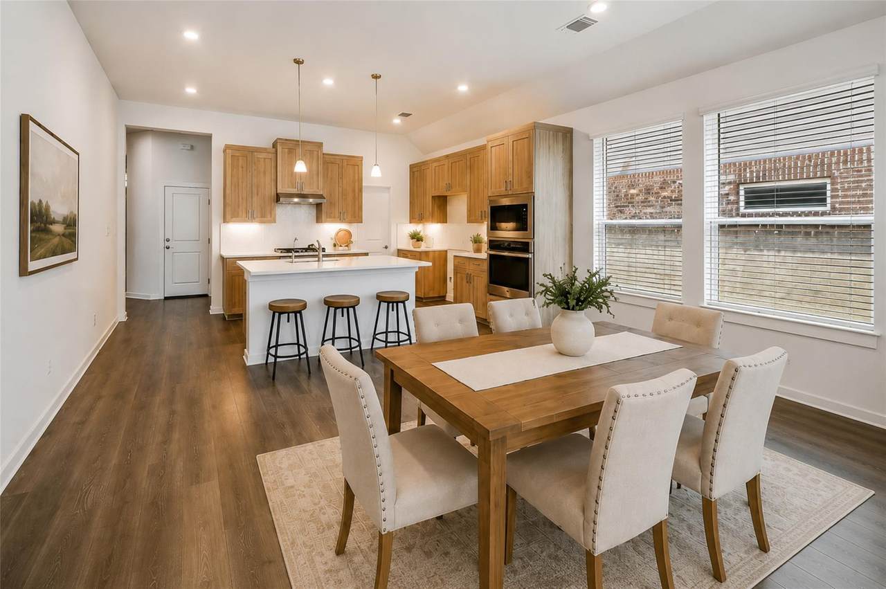 205 Wingstem Way - Photo 1
