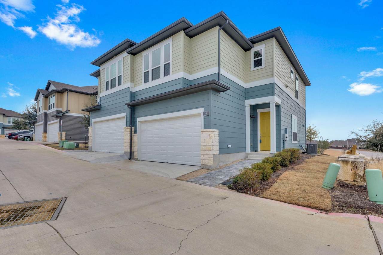 1015 Vista View Dr - Photo 1