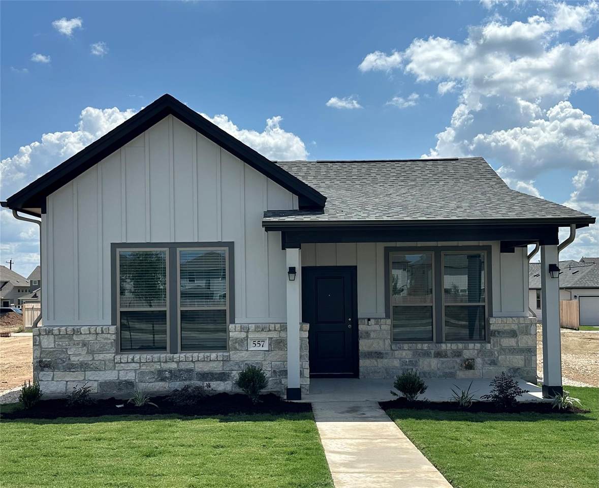 557 Porter Country Pkwy - Photo 1