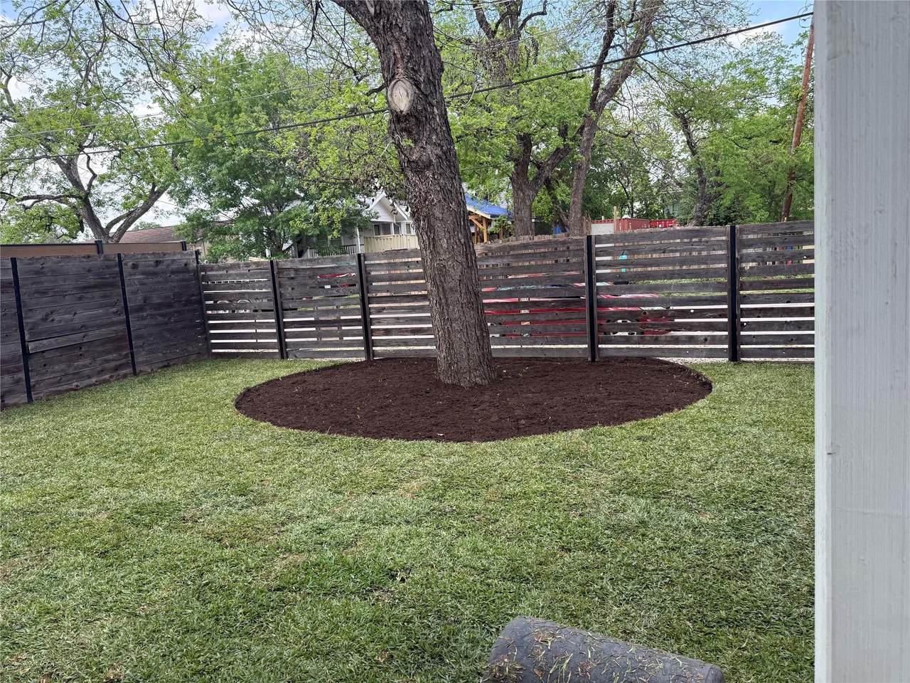 https://bt-photos.global.ssl.fastly.net/austin/1280_boomver_2_4059896-2.jpg
