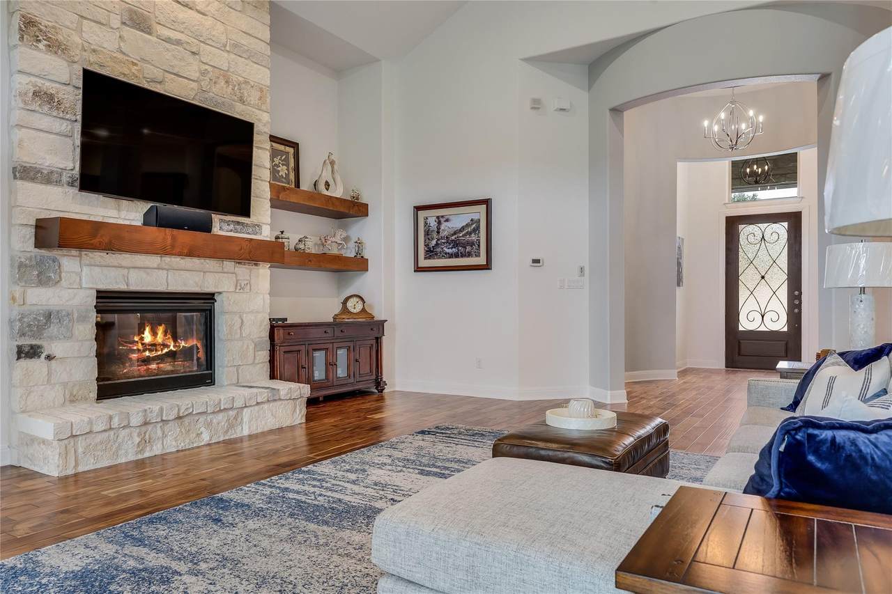 https://bt-photos.global.ssl.fastly.net/austin/1280_boomver_2_4071470-2.jpg