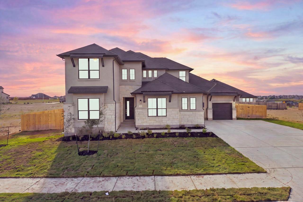 121 Clancy Dr - Photo 1