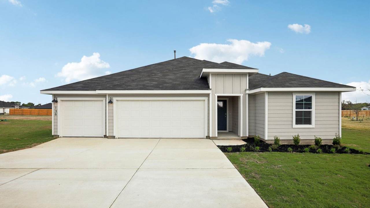 136 Union Pacific Dr - Photo 1